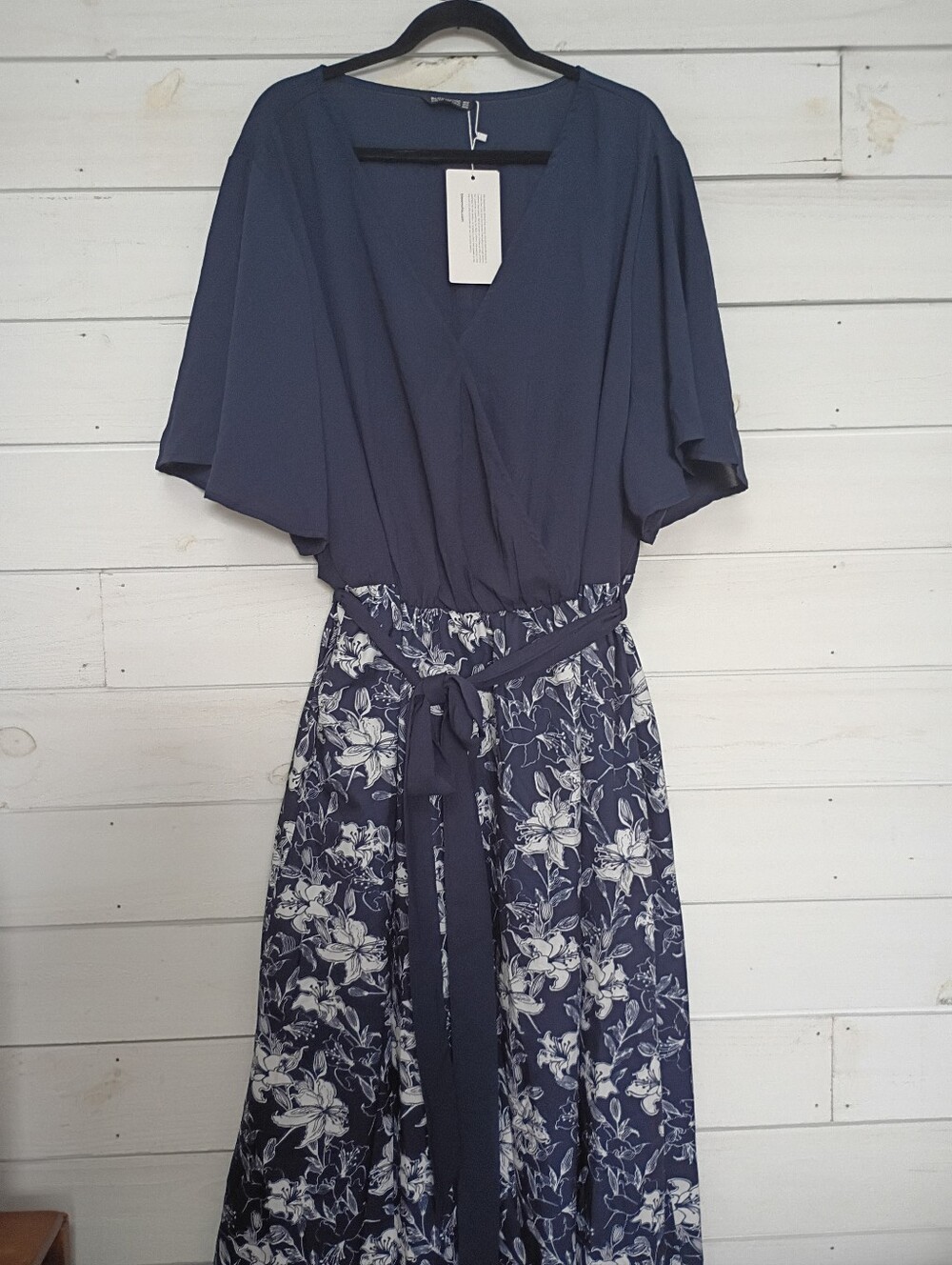BloomChic Blue & White Floral Dress - NWT - Size 28